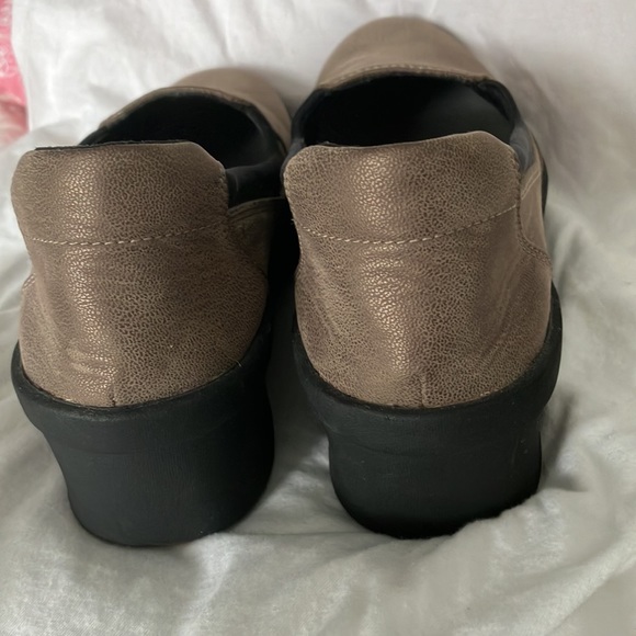 clarks cloudsteppers loafers